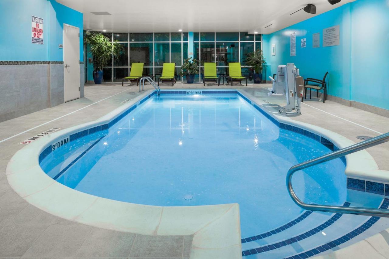 Springhill Suites By Marriott Raleigh Ейпекс Екстериор снимка