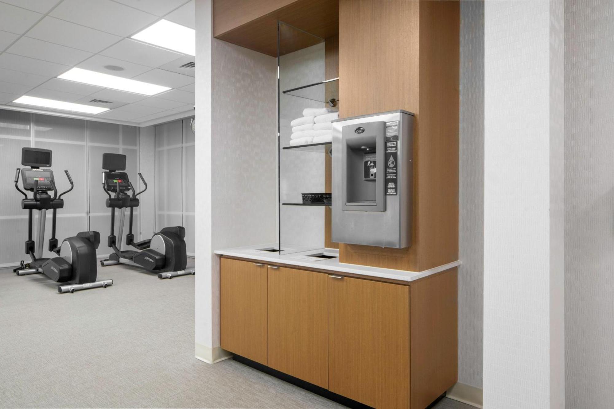 Springhill Suites By Marriott Raleigh Ейпекс Екстериор снимка