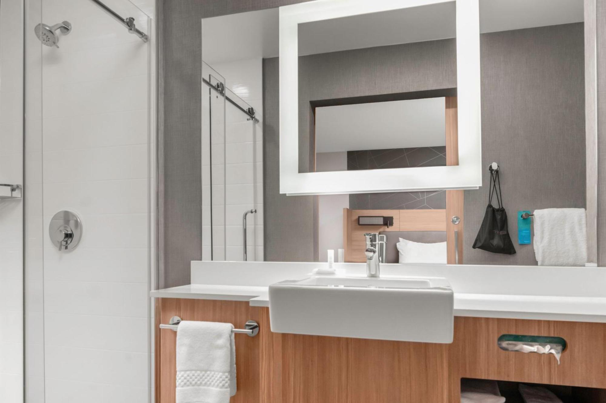 Springhill Suites By Marriott Raleigh Ейпекс Екстериор снимка